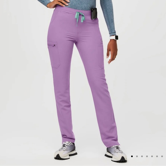 FIGS SCRUBS - Picture 3 of 3